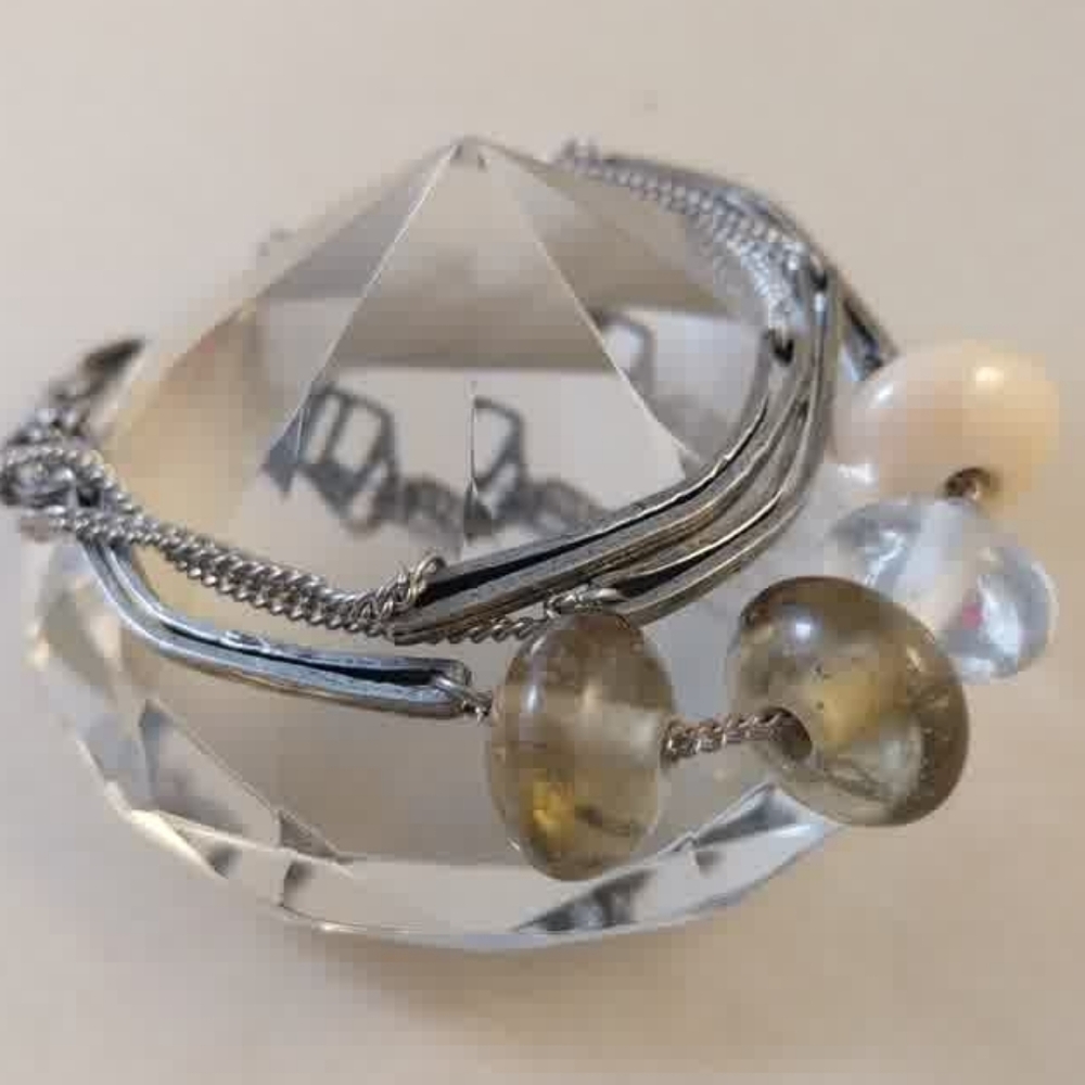Anne Marie Chagnon Modernist Bracelet with Olive and Cream Beads